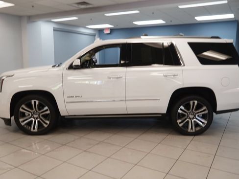 Used 2018 GMC Yukon Denali w/ Open Road Package AWD/4WD image 2