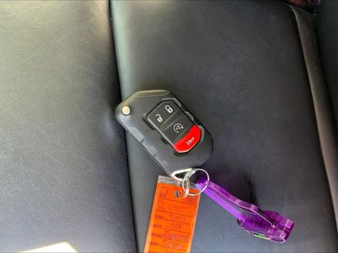 Used 2024 Jeep Gladiator Rubicon w/ Safety Group image 14