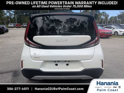 Used 2023 Kia Soul LX FWD image 4
