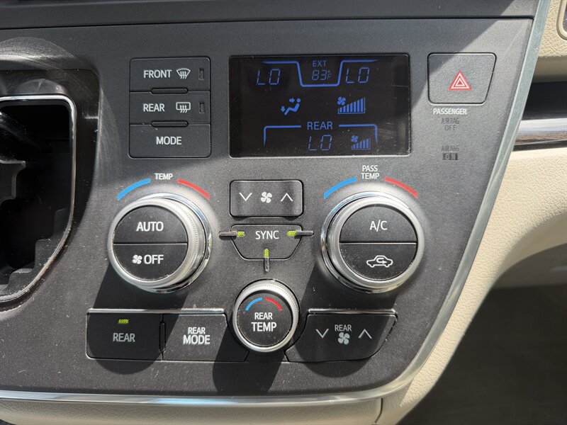 Used 2015 Toyota Sienna XLE w/ XLE Navigation Package AWD/4WD image 11