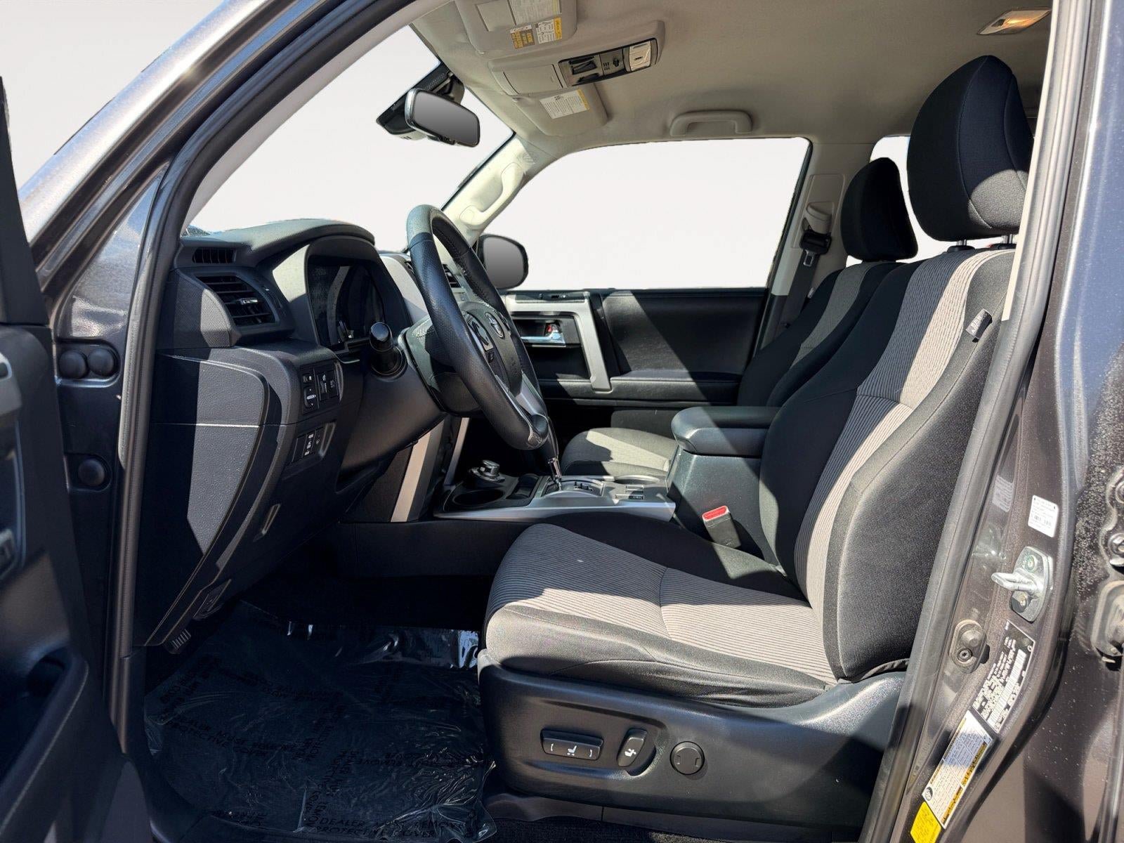 Used 2023 Toyota 4Runner SR5 AWD/4WD image 9