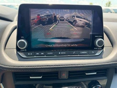 Certified 2026 Nissan Rogue SV FWD image 20