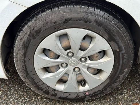 Used 2017 Hyundai Accent SE image 14