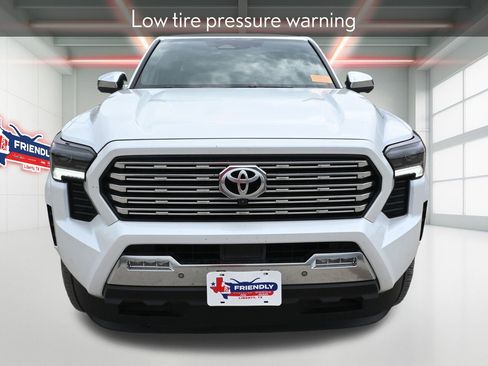 Used 2024 Toyota Tacoma Limited w/ Limited Package (LT) image 7