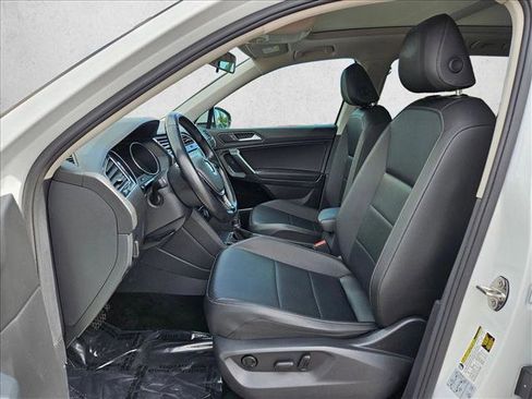 Used 2019 Volkswagen Tiguan SE image 20