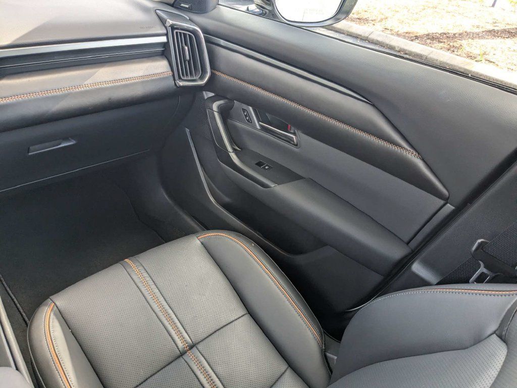 Used 2025 MAZDA CX-50 AWD 2.5 S w/ Premium Plus Pkg image 23
