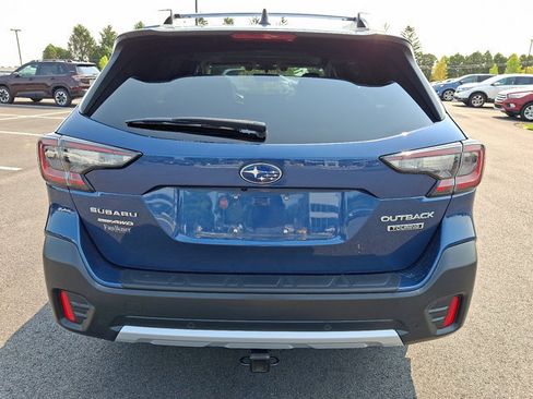 Used 2022 Subaru Outback Touring AWD/4WD image 6