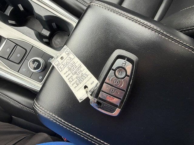 Used 2024 Ford Explorer XLT w/ Equipment Group 202A AWD/4WD image 16