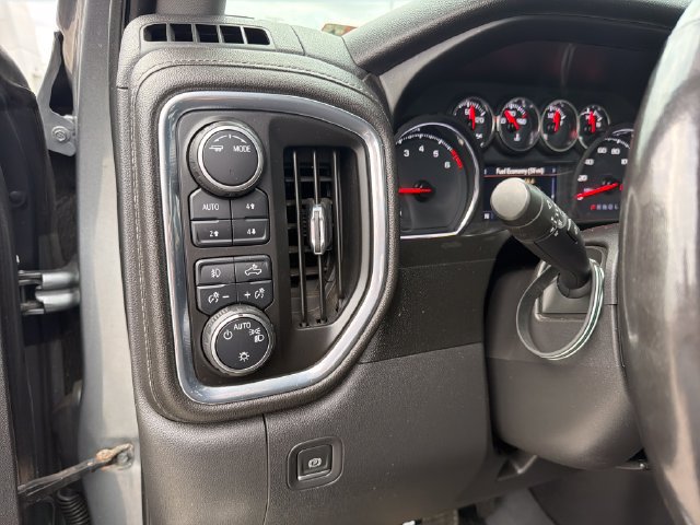 Used 2021 Chevrolet Silverado 1500 LT Trail Boss w/ Bed Protection Package AWD/4WD image 11