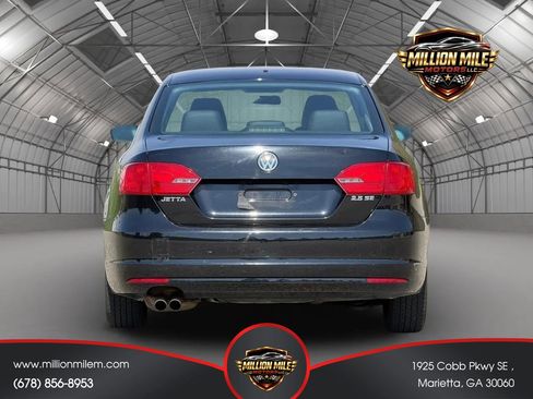 Used 2013 Volkswagen Jetta SE FWD image 4