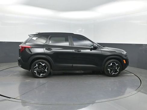 Used 2025 Kia Seltos EX FWD image 30