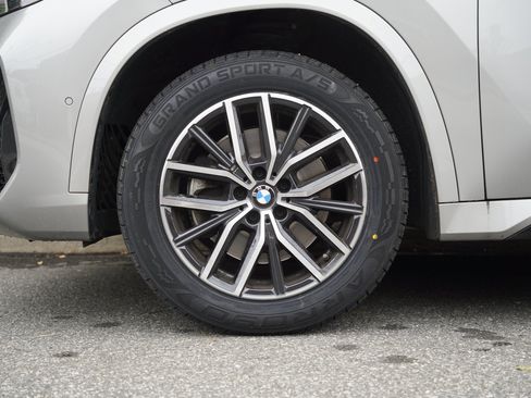 Used 2026 BMW X1 xDrive28i AWD/4WD image 12