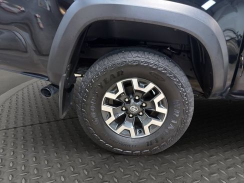 Used 2023 Toyota Tacoma TRD Off-Road w/ TRD Premium Off Road Package AWD/4WD image 24