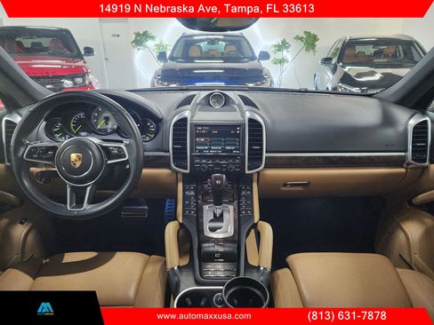Used 2016 Porsche Cayenne S w/ Premium Package image 14