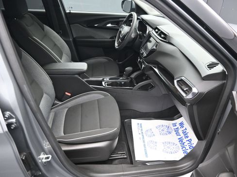 Certified 2023 Chevrolet TrailBlazer LT w/ Convenience Package FWD image 30