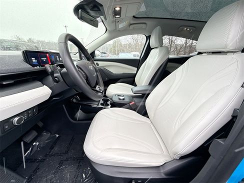 Used 2022 Ford Mustang Mach-E Premium image 13