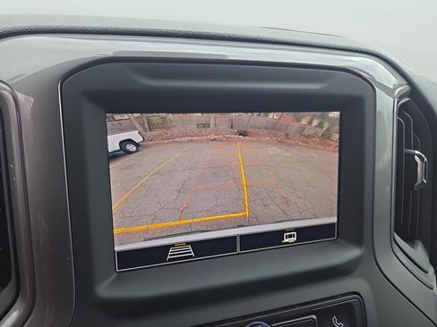 Used 2022 Chevrolet Silverado 1500 Custom AWD/4WD image 29