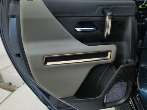Used 2025 GMC Hummer EV 3X w/ LPO, Illumination Package AWD/4WD image 34