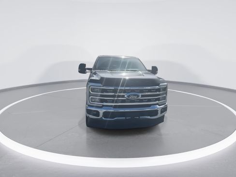 Used 2024 Ford F250 Lariat image 3