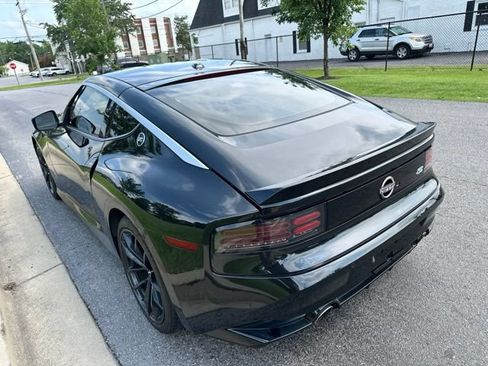 Used 2023 Nissan Z w/ Floor Mat Package (L93) RWD image 14