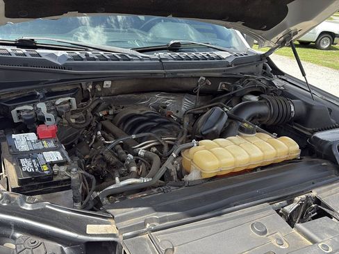 Used 2018 Ford F150 XLT w/ Equipment Group 302A Luxury AWD/4WD image 21