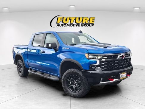 Used 2023 Chevrolet Silverado 1500 ZR2 image 1