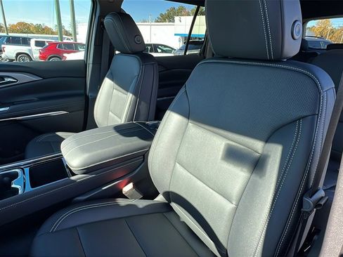 New 2026 Chevrolet Traverse LT w/ Midnight/Sport Edition image 15