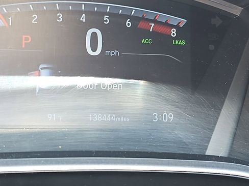 Used 2018 Honda CR-V Touring image 19
