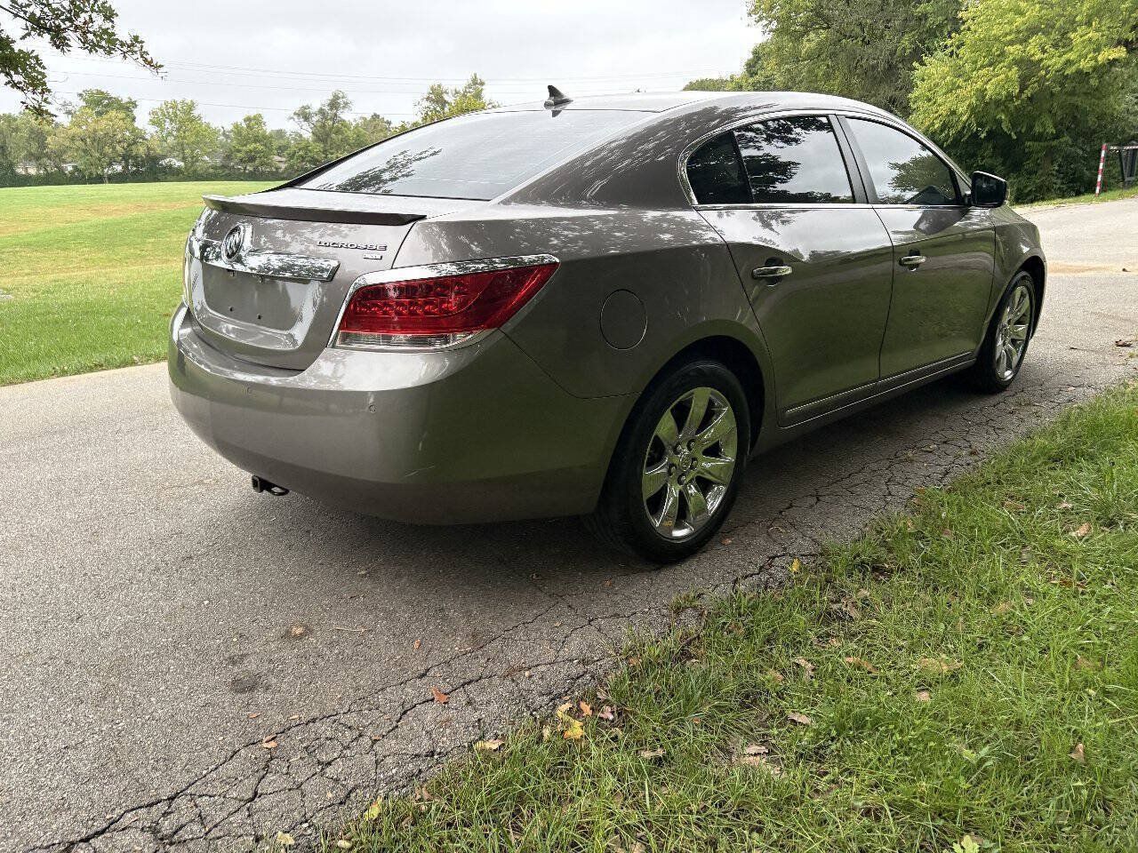 Used 2011 Buick LaCrosse CXL AWD/4WD image 9