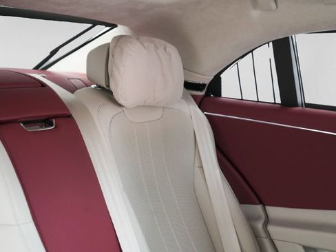 Used 2023 Bentley Flying Spur V8 AWD/4WD image 40