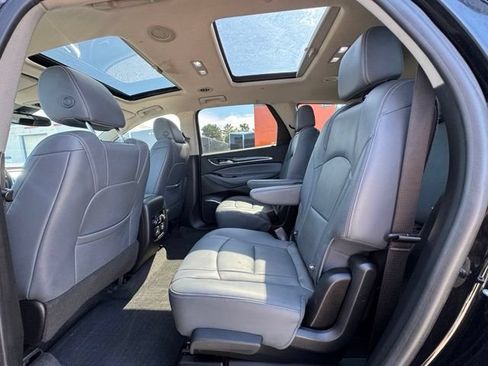 Used 2020 Buick Enclave Premium w/ Sun and Sites Package AWD/4WD image 13