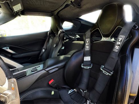 Used 2016 Chevrolet Corvette Z06 w/ 3LZ Preferred Equipment Group image 15