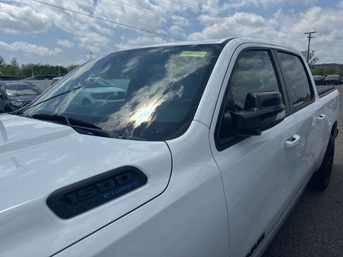 Used 2021 RAM 1500 Big Horn AWD/4WD image 15