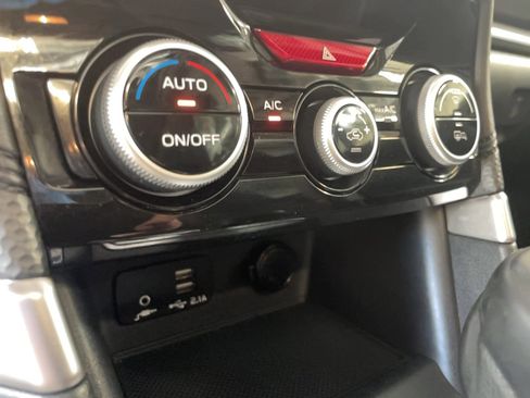 Used 2021 Subaru Forester Premium image 12