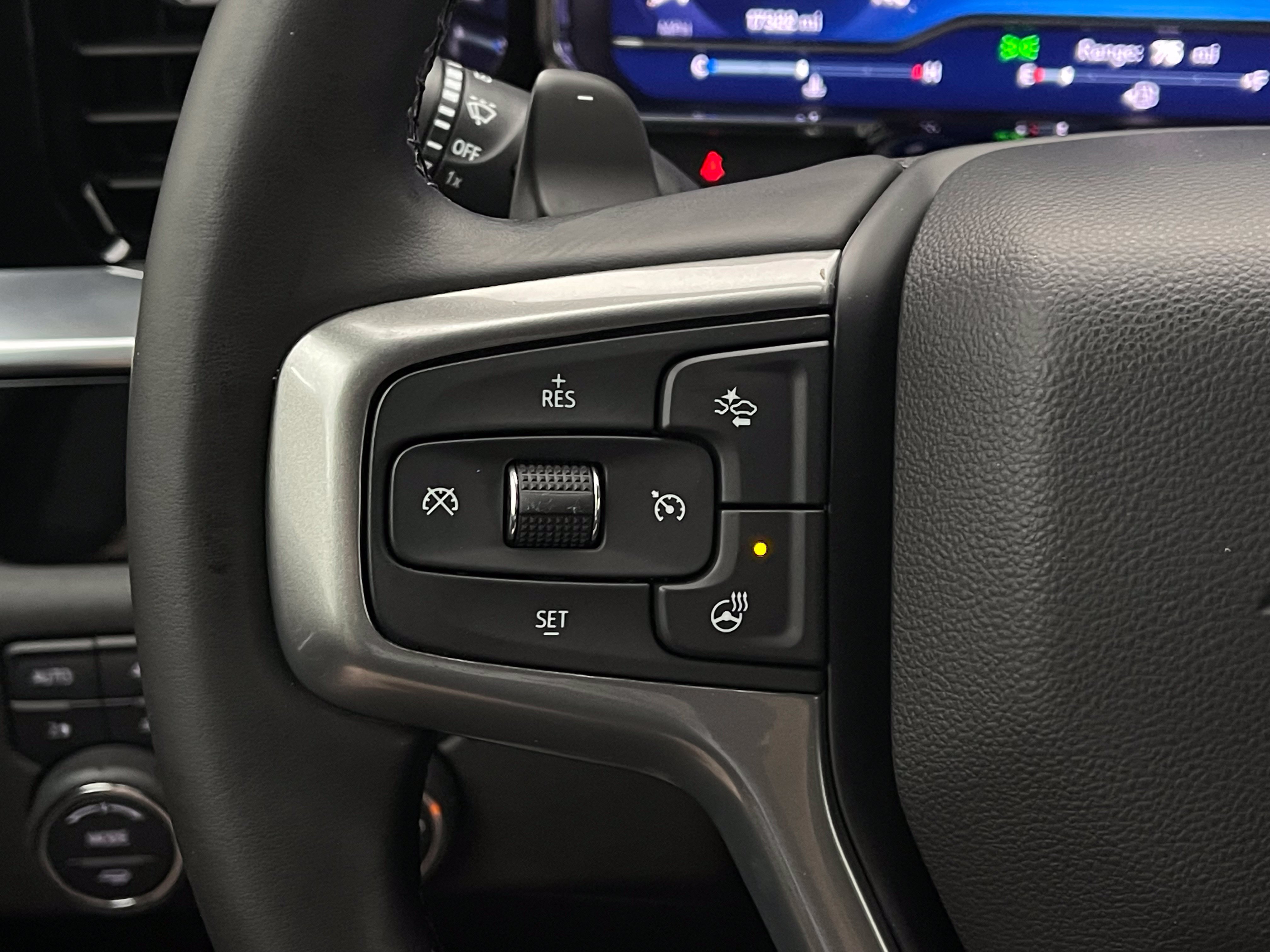 Used 2025 Chevrolet Silverado 1500 RST AWD/4WD image 22