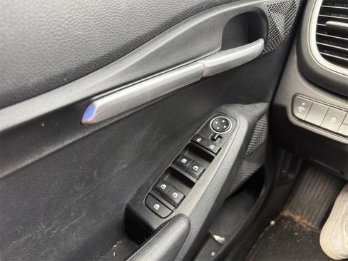 Certified 2023 Kia Seltos LX image 29