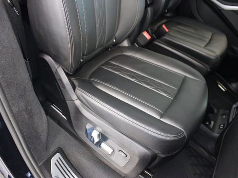 Used 2024 BMW X7 xDrive40i w/ M Sport Package image 23