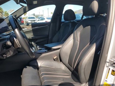 Used 2018 BMW 530e w/ Premium Package 2 image 29