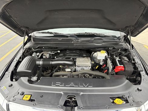 Used 2020 RAM 1500 Laramie AWD/4WD image 25