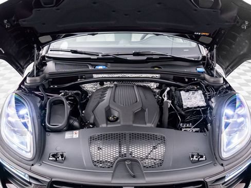 New 2026 Porsche Macan image 30