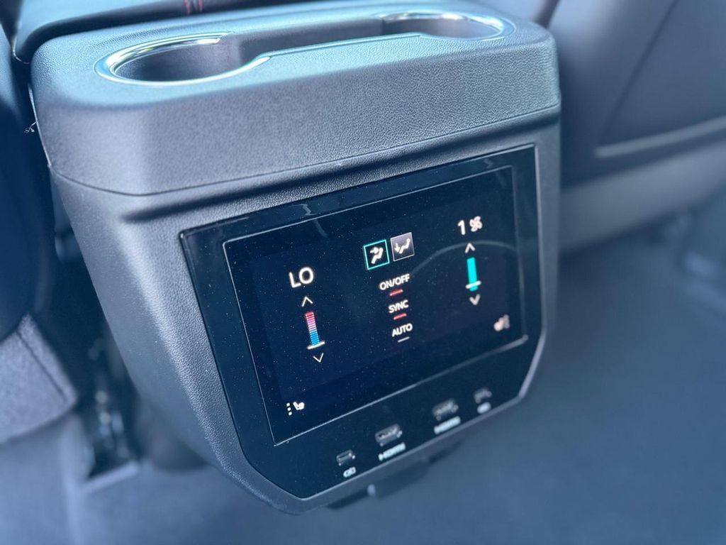 Used 2026 GMC Yukon AT4 Ultimate AWD/4WD image 23