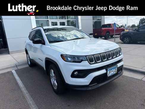 Used 2022 Jeep Compass Latitude AWD/4WD image 1