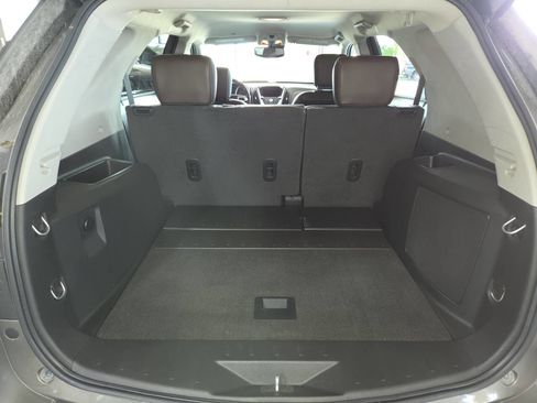 Used 2010 Chevrolet Equinox LT w/ Chrome Appearance Package FWD image 23