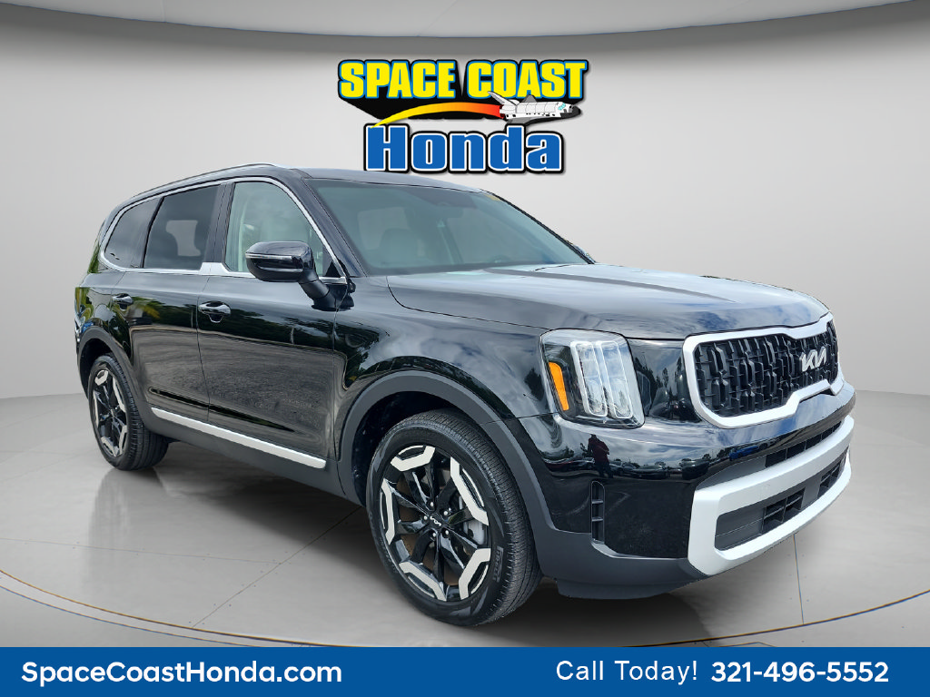 Used 2024 Kia Telluride EX w/ EX Captain's Chair Package FWD image 12