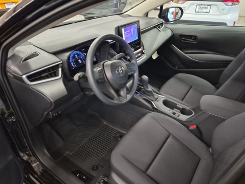 Used 2026 Toyota Corolla LE FWD image 12