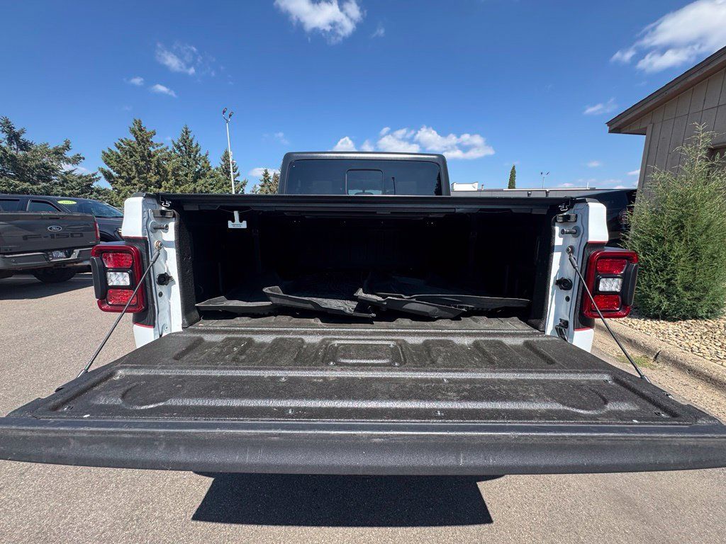 Used 2021 Jeep Gladiator Rubicon AWD/4WD image 40
