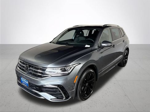 Used 2024 Volkswagen Tiguan SEL R-Line AWD/4WD image 2