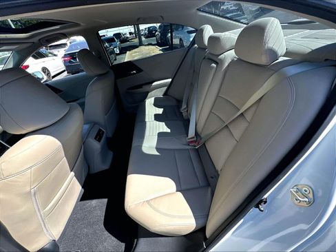 Used 2017 Honda Accord EX-L image 22