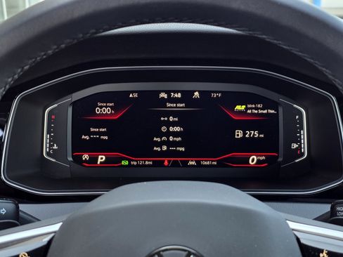 Used 2025 Volkswagen Jetta GLI Autobahn FWD image 31