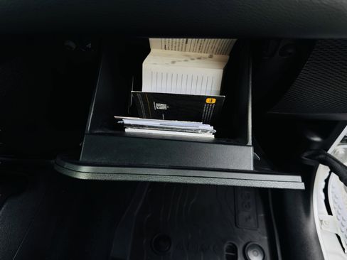 Used 2022 Jeep Wrangler Unlimited Sahara w/ Cold Weather Group image 38